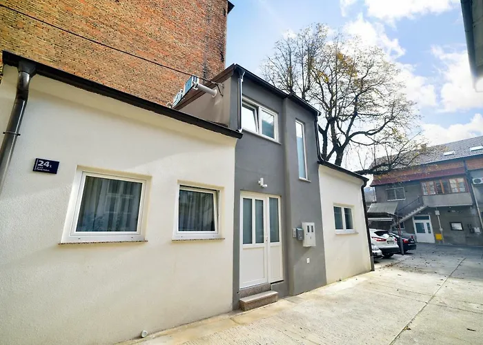 Piccolo Apartments
